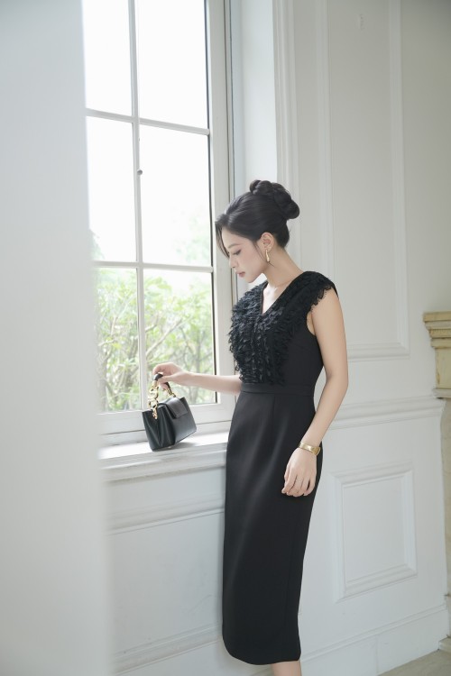 Sixdo Black Woven Pencil Dress